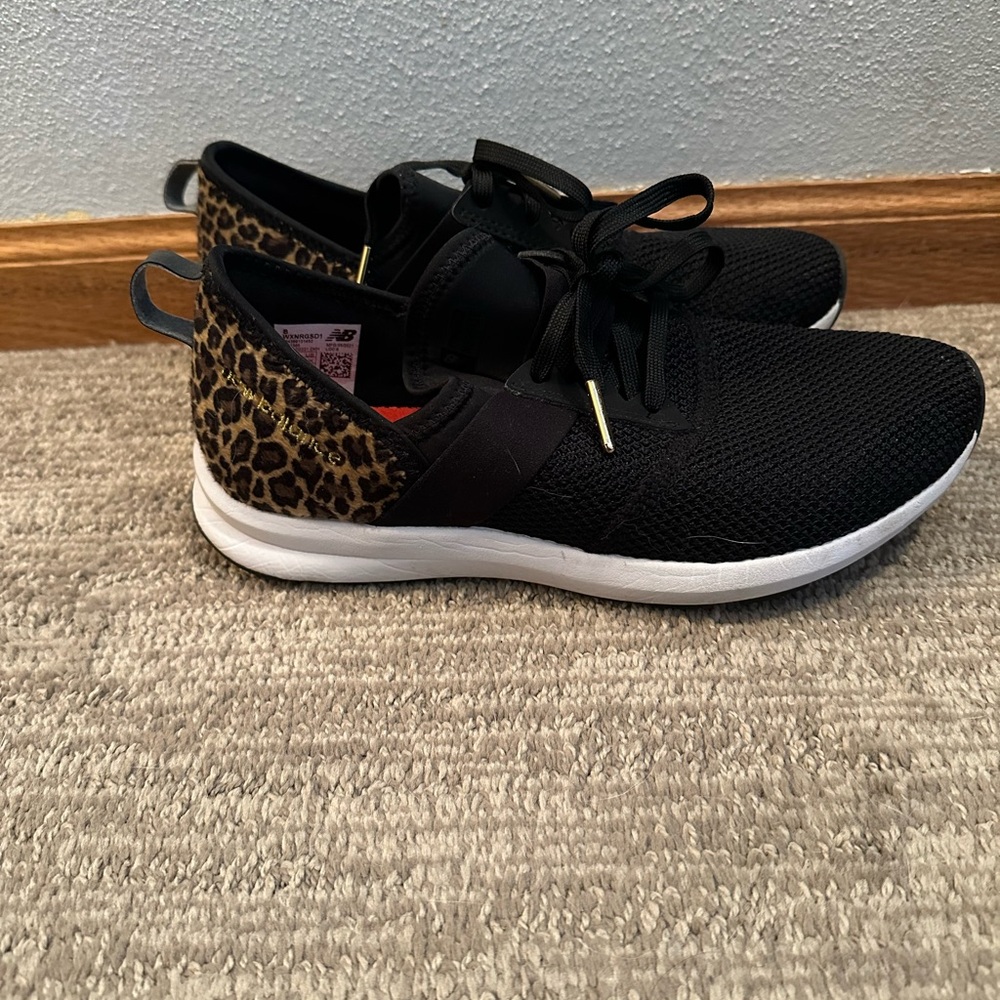 New Balance Black and Brown Athletic Shoes with Breathable Fabric